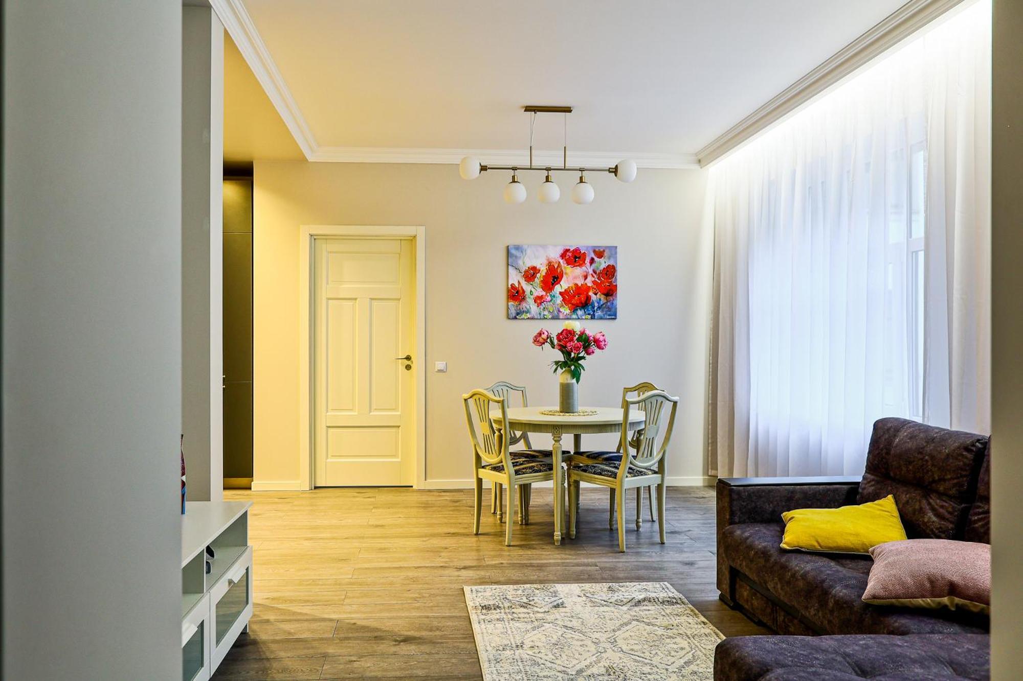 Superb Apartment In City Centre Riga Exteriör bild